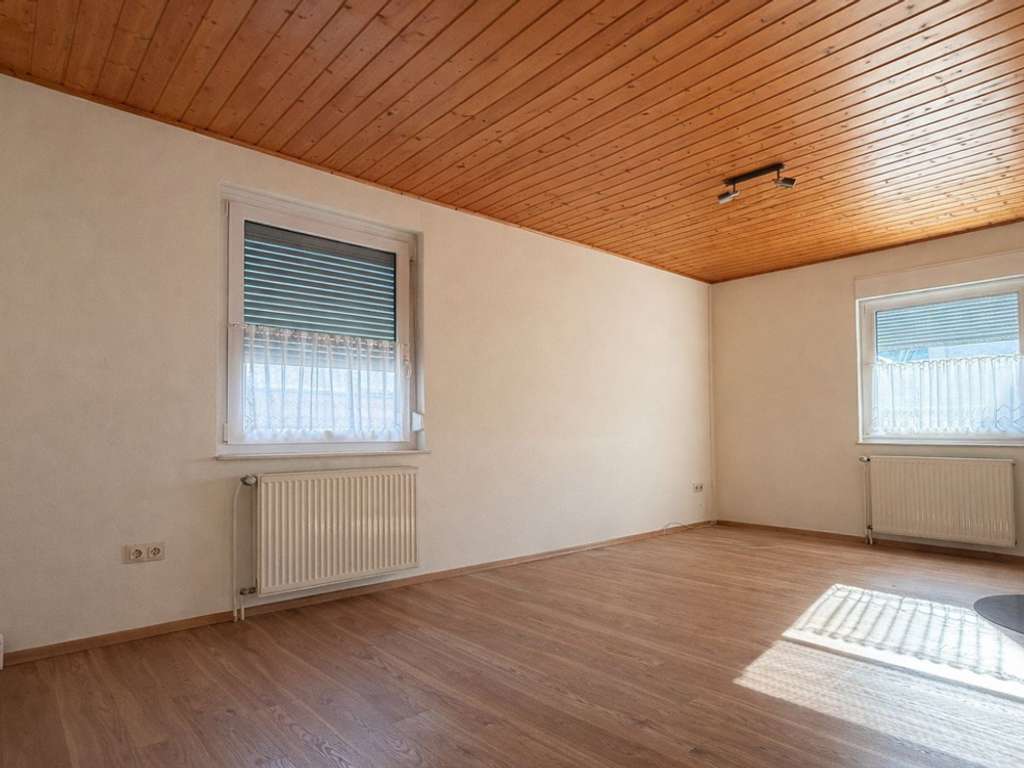 Immobilie in Coppenbrügge - Großzügiges Wohnglück mit vielseitigen Möglichkeiten in ruhiger Ortsrandlage - Bild 3