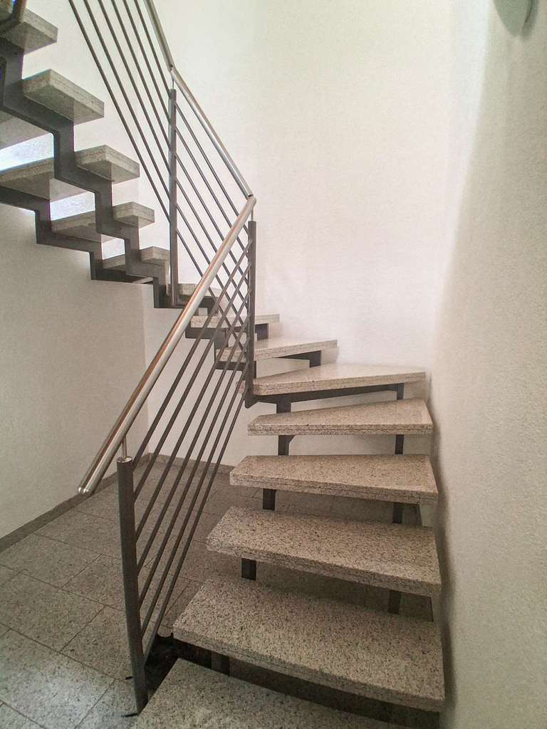 Immobilie in Großbottwar - Moderne 4-Zimmer-Maisonette mit Balkon – Zentrale Lage & Wohnkomfort auf zwei Ebenen! - Bild 3