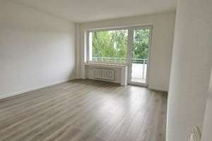Frisch für Sie saniert! Wohnung mit viel Charme! – Hochfelder Straße 74, 47226 Hochemmerich, Duisburg – Vorschaubild 1