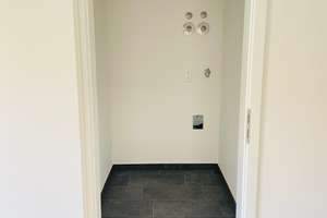 Mit neuer EBK! Lichtdurchflutete 2-Zimmer-Wohnung – Sperberstr. 47, 90461 Hummelstein, Nürnberg – Vorschaubild 4