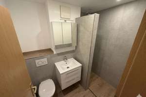 Charmante schöne 2-Zimmer Wohnung mit Gemeinschaftsgarten in begehrter Lage in Trudering – Die vollständige Adresse der Immobilie erhältst du vom Anbieter., 81825 Gartenstadt Trudering, München – Vorschaubild 9
