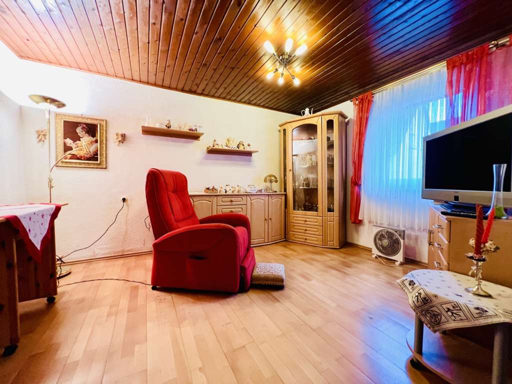 Immobilie in Rülzheim - Großes Grundstück - Großes Potenzial. Siedlungshaus in ruhiger Wohnlage - Bild 2