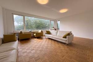 Großzügiges Wohnen auf zwei Ebenen – 6-Zimmer-Maisonettewohnung mit 3 Balkonen in Niederkassel – Die vollständige Adresse der Immobilie erhältst du vom Anbieter., 40547 Niederkassel, Düsseldorf – Vorschaubild 5