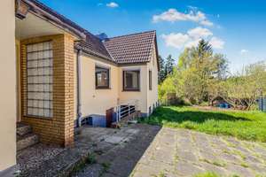 Naturnahes Zuhause mit großem Garten und Raum für Ihre Ideen – Die vollständige Adresse der Immobilie erhältst du vom Anbieter., 24145 Gaarden-Süd und Kronsburg, Kiel – Vorschaubild 12