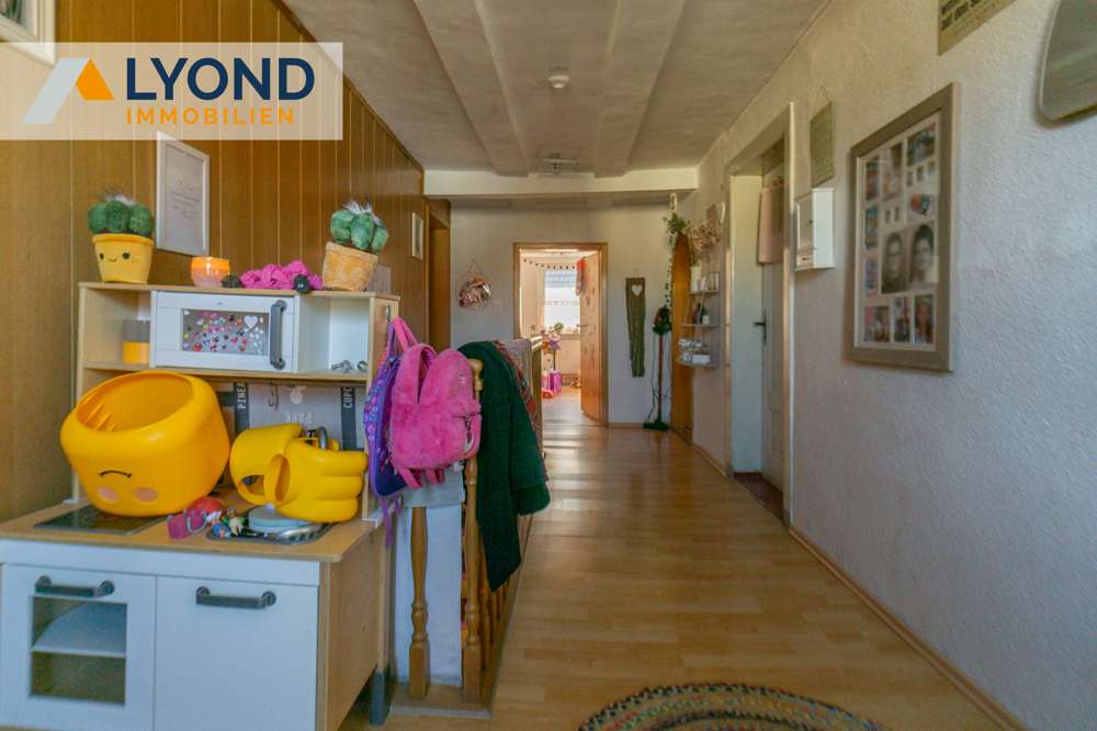 Immobilie in Bad Arolsen - Großzügiges Fachwerkhaus mit großem Grundstück und Entwicklungsmöglichkeiten! - Bild 6