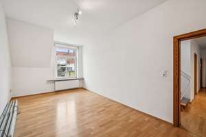 LENAU - Penthouse-Altbautraum auf 2 Etagen in der Nähe des Moltkeplatzes – Die vollständige Adresse der Immobilie erhältst du vom Anbieter., 30163 List, Hannover – Vorschaubild 5