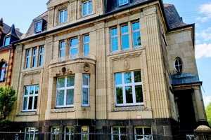 Historisches Gebäude mit Geschichte in Frontlage am St.-Veit-Park in Mayen – Mayen, Mayen-Koblenz (Kreis), 56727 Mayen-Koblenz (Kreis) – Vorschaubild 1