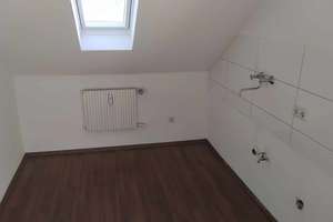 1 Raum plus Küche im Dachgeschoss; Fischer Str. 182 – Fischer Str. 182, 45899 Horst, Gelsenkirchen – Vorschaubild 2