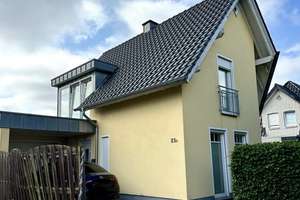 Attraktives Einfamilienhaus mit eigenem Garten und Garage - in ruhiger Wohnlage – Die vollständige Adresse der Immobilie erhältst du vom Anbieter., 26127 Alexandersfeld, Oldenburg (Oldenburg) – Vorschaubild 1