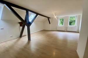 Charmante Wohnung mit Gartenanteil in ruhiger Lage
