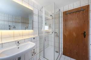Schuch Immobilien - Raumwunder mit separater Einliegerwohnung in Blicklage – Die vollständige Adresse der Immobilie erhältst du vom Anbieter., 65817 Eppstein – Vorschaubild 25