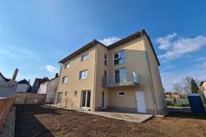 Einziehen und Wohlfühlen! Haushälfte mit Fußbodenheizung, Garage und Garten zu verkaufen! – Hallesche Straße 27, 6120 Lieskau – Vorschaubild 4
