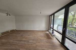 Kölner Westen - renovierte 2 Zi. Eigentumswohnung inkl. Aufzug, Balkon und PKW Tiefgaragenstellplatz – 50858 Weiden, Köln – Vorschaubild 3