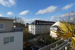Helle Wohnung im Europaviertel mit großer Sonnenterrasse, EBK u. Fußbodenheizung – Charles-de-Gaulle-Straße 3, 65197 Wiesbaden – Vorschaubild 5