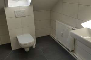 Geschmackvolle 1-Zimmer-DG-Wohnung mit EBK in Pforzheim, Sanierung in 2024 – Lange Str. 2, 75180 Büchenbronn, Pforzheim – Vorschaubild 13