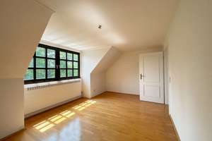 REPRÄSENTATIVES WOHNEN IM KÖLNER HAHNWALD – GROßZÜGIG, RUHIG UND EXKLUSIV – Die vollständige Adresse der Immobilie erhältst du vom Anbieter., 50996 Hahnwald, Köln – Vorschaubild 14