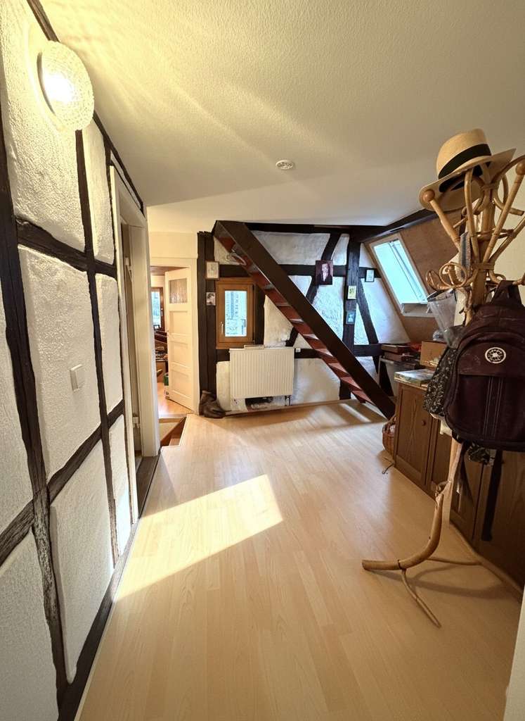 Immobilie in Vaihingen an der Enz - Charmantes Fachwerkhaus, (ca. 138 m²) mit Sichtbalken, Dachterrasse uvm. - Bild 1