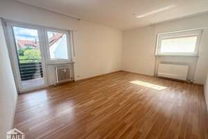 Lichtdurchflutete 4-Zimmer-Wohnung mit zwei Balkonen in Stuttgart-Kaltental – Die vollständige Adresse der Immobilie erhältst du vom Anbieter., 70569 Kaltental, Stuttgart – Vorschaubild 3