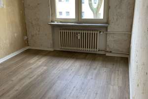 Teilsanierte 3,5 Zimmer-Whg. mit Balkon zum 01.11.2026 – Hultschiner Straße 135, 47055 Wanheimerort, Duisburg – Vorschaubild 13