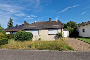 Ein ganz besonderes Einfamilienhaus mit viel Flair in bester Wohnlage... – Neumannsbusch 8, 41199 Mönchengladbach – Vorschaubild 2