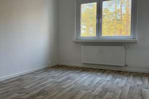 Erstbezug nach Sanierung - moderne 4-Zimmer-Wohnung mit Balkon und Blick ins Grüne – 15926 Heideblick – Vorschaubild 2