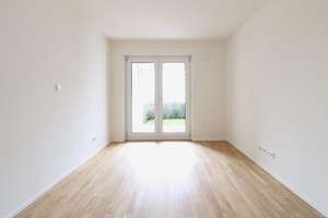 2-Zi.-Erdgeschosswohnung mit Loggia und moderner Einbauküche in zentraler, urbaner Lage – 60314 Ostend, Frankfurt am Main – Vorschaubild 3