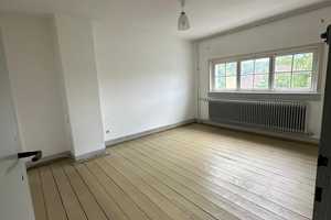 Zweistöckiges Einfamilienhaus mit sechs Zimmern – Frankfurt am Main – Vorschaubild 11