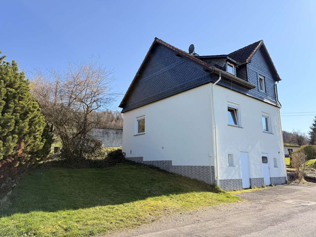 Immobilie in Mittelhof - Gemütliches Einfamilienhaus zum Wohlfühlen in Mittelhof! - Bild 1