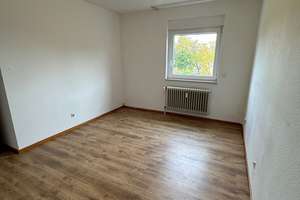 Solides Dreifamilienhaus mit 3 Garagen und viel Nutzfläche – Die vollständige Adresse der Immobilie erhältst du vom Anbieter., 52355 Rölsdorf, Düren – Vorschaubild 9