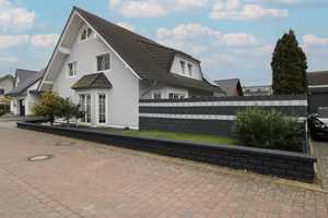 Traumhaftes Einfamilienhaus mit PV-Anlage, Pool und schönem Garten in ruhiger Wohngegend – Gifhorn (Kreis) – Vorschaubild 1