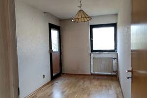 Helle 3-Zimmer Wohnung mit großem Süd-Balkon und Garage in Dudweiler Süd; von Privat – Die vollständige Adresse der Immobilie erhältst du vom Anbieter., 66125 Dudweiler (Ortsteil), Saarbrücken – Vorschaubild 6