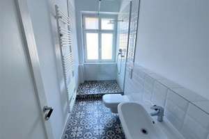 Repräsentative Altbauresidenz in ikonischer Lage am Strausberger Platz – Die vollständige Adresse der Immobilie erhältst du vom Anbieter., 10243 Friedrichshain, Berlin – Vorschaubild 9