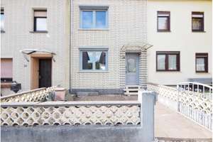 Charmantes Reihenmittelhaus in Saarbrücken-Burbach! – Die vollständige Adresse der Immobilie erhältst du vom Anbieter., 66115 Burbach, Saarbrücken – Vorschaubild 1