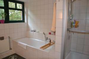 Modernes Haus mit 5 Zimmern in toller Lage in Meerbusch a. Ende einer Sackgasse – Danziger Straße 44, 40670 Meerbusch – Vorschaubild 10