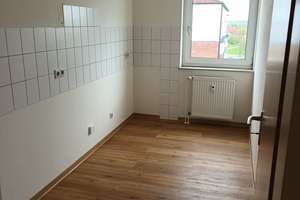 2 Zimmer mit großer Loggia auf der Sonnenseite - Reislingen S/W – V.-Droste-Hülshoff-Str. 33, 38446 Reislingen, Wolfsburg – Vorschaubild 5