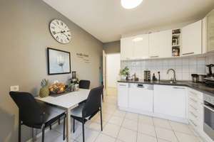 Helle 3-Zimmer-Wohnung ca. 75 m² mit Balkon & Garage inklusive Kaufpreises, 1. OG- Top-Preis! – Die vollständige Adresse der Immobilie erhältst du vom Anbieter., 65205 Erbenheim, Wiesbaden – Vorschaubild 5