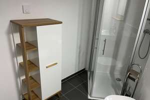 Moderne 2-Zimmer-Dachgeschosswohnung mit Balkon & Garagenstellplatz – Colmdorfstrasse 13, 81249 Aubing-Süd, München – Vorschaubild 12