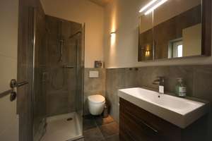 Luxuriöses Anwesen in Leverkusen: Eleganz, Jacuzzi, und Sauna in begehrter Lage – 51371 Hitdorf, Leverkusen – Vorschaubild 34