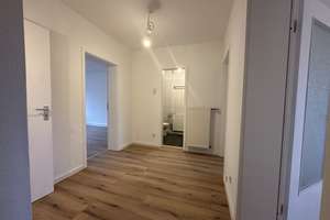 Charmante 2-Zimmer-Wohnung in Wuppertal – frisch renoviert & bezugsfertig! – Die vollständige Adresse der Immobilie erhältst du vom Anbieter., 42289 Heckinghausen, Wuppertal – Vorschaubild 1