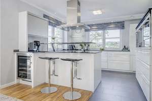 Energieeffizienz A+, Weitblick, Architektenhaus, 3 Garagen - 15 Minuten in die Metropolen und zum Ai – Die vollständige Adresse der Immobilie erhältst du vom Anbieter., 65779 Kelkheim (Taunus) – Vorschaubild 4