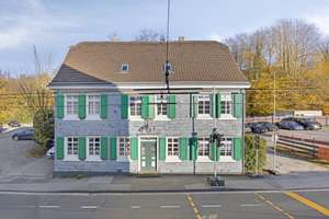 freistehendes Zweigenerationshaus mit Potenzial zum 3 Familienhaus mit ca. 263 qm