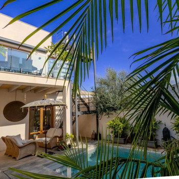Energieeffizientes Traumhaus mit spektakulärem Panoramablick in Muro 1.550.000 EUR. Dieses moderne R