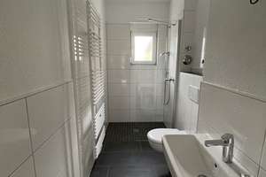 Gemütliche Dreizimmerwohnung mit großem Balkon und modernem Badezimmer in Duisburg-Friemersheim – Königstraße 11, 47229 Friemersheim, Duisburg – Vorschaubild 6