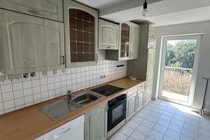 Großzügige und vermietete 2-Zi. mit Laminat, Balkon, EBK und Wanne in zentraler Lage – Die vollständige Adresse der Immobilie erhältst du vom Anbieter., 9130 Sonnenberg, Chemnitz – Vorschaubild 3