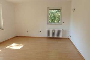  Von privat,  provisionsfrei, 3-4 Zi. Wohnung , bezugsfrei, Stellplatz inkl.,  – Die vollständige Adresse der Immobilie erhältst du vom Anbieter., 12279 Marienfelde, Berlin – Vorschaubild 4