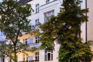 Investment mit Stil: Großzügige 2-Zimmer-Altbauwohnung in der City West / Ku’damm! – vermietet – Leibnizstr.  58, 10629 Charlottenburg, Berlin – Vorschaubild 3