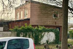 Hamburg-Stellingen: Reihenendhaus zur Kernsanierung mit Garage
