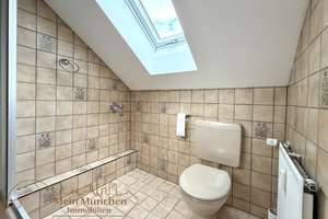 3-Zimmer-Dachgeschosswohnung (ohne Balkon) mit Gartenanteil, frei ab sofort – Feldmochinger Straße 351, 80995 Feldmoching, München – Vorschaubild 5