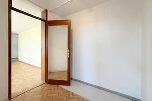 Terrassenwohnung mit viel Potenzial und traumhaftem Ausblick – Stuttgart – Vorschaubild 11