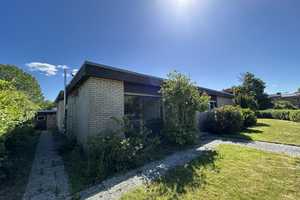 Wohnen auf einer Ebene! Attraktiver Bungalow in Münster-Hiltrup! – Münster – Vorschaubild 1